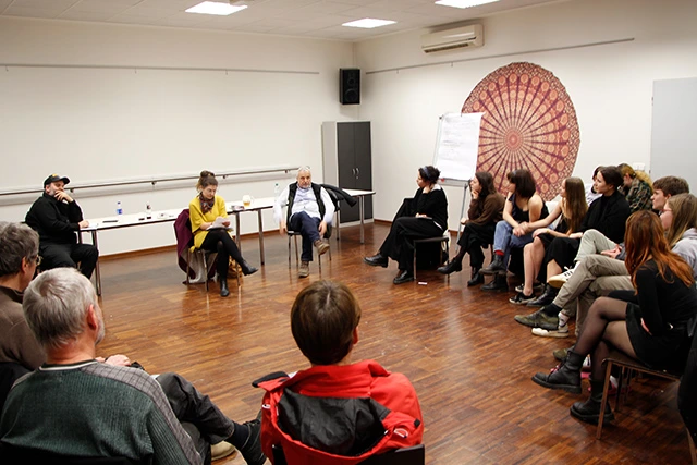 foto z veřejné diskuze s porotou, účastníky a s diváky festivalu